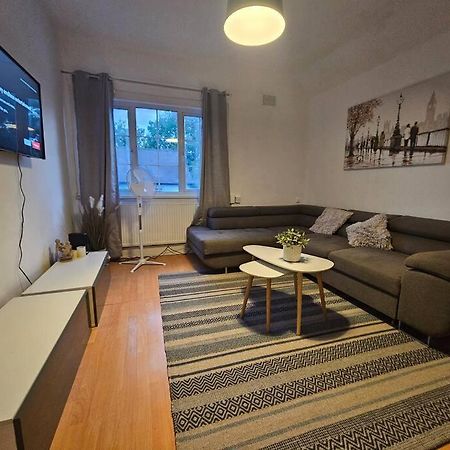 Stylish 2 Bed Apt - Harry Potter/ Leavesden Studios/Watford/Hemel Hempstead - Families/Professionals & Contractors Welcome - Serviced Accomodation Sarratt Extérieur photo