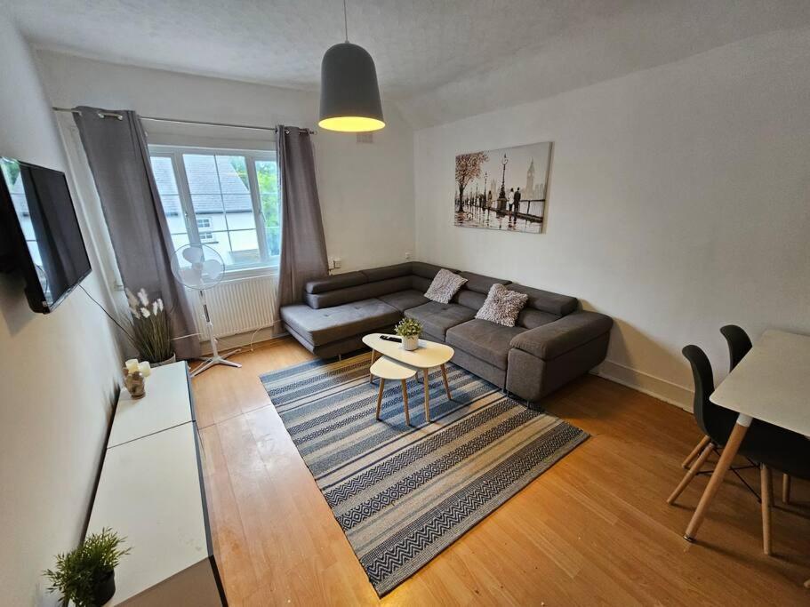 Stylish 2 Bed Apt - Harry Potter/ Leavesden Studios/Watford/Hemel Hempstead - Families/Professionals & Contractors Welcome - Serviced Accomodation Sarratt Extérieur photo