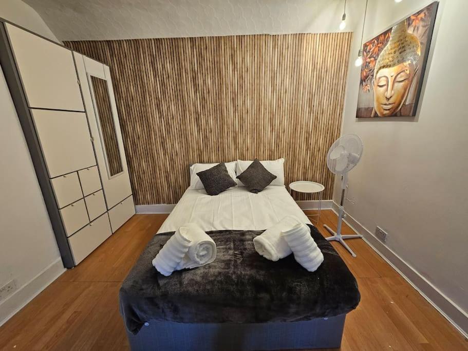 Stylish 2 Bed Apt - Harry Potter/ Leavesden Studios/Watford/Hemel Hempstead - Families/Professionals & Contractors Welcome - Serviced Accomodation Sarratt Extérieur photo